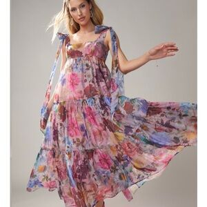 Francesca’s Julia Tiered Floral Maxi Dress in Mauve, size Medium